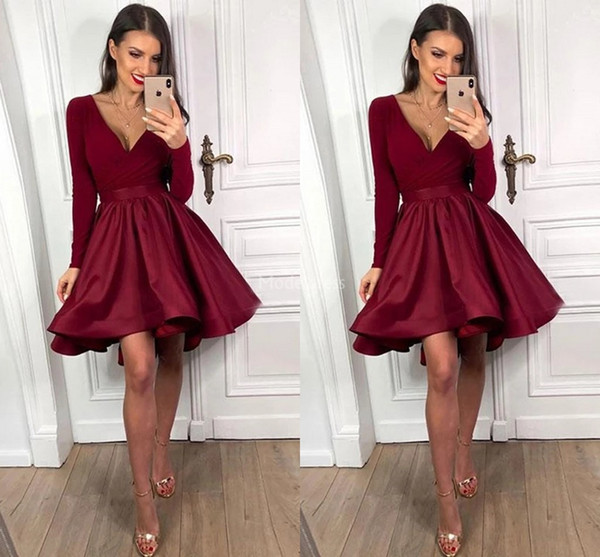 Elegant Homecoming Dresses Deep V-Neck Long Sleeves A Line Mini Formal Party Evening Gowns Short Special Occasion Dresses Vestidos De Fiesta