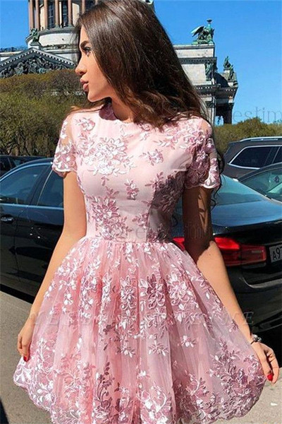 Elegant Crew Neck Lace A Line Homecoming Dresses Short Sleeves Applique Knee Length Formal Party Graduation Prom Dresses