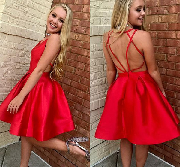 Red Satin Short Homecoming Dresses Criss-cross V Neck Puffy Draped A Line Mini Prom Gowns Sexy Back Cocktail Gowns