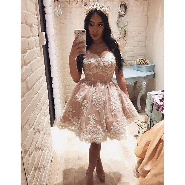 Gorgeous Short Ball Gowns Homecoming Dresses Off The Shoulder Lace Appliques Mini Cocktail Party Dresses Plus Size Formal Gowns vestido