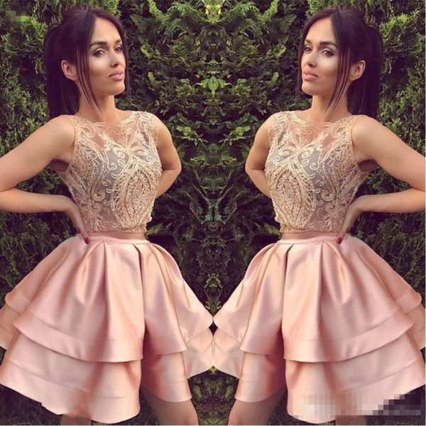 Bright Newest Two Pieces Short Homecoming Dresses Scoop Neck Lace Applique Tiered Satin Short Prom Dresses Cocktail Party Gowns M84