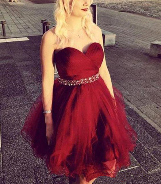 Ruched Organza Burgundy Short Homecoming Dresses Strapless Beaded Waist Graduation Cocktail Party Dresses Sweetheart Mini Prom Dress Custom