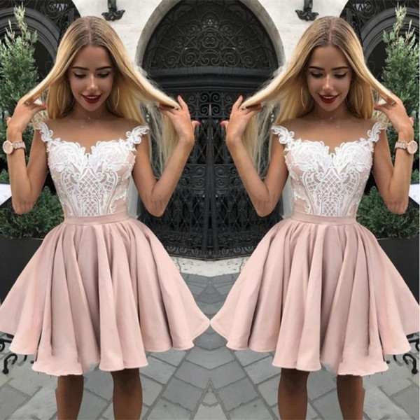 Pretty Sleeveless Lace Homecoming Dresses Applique A-Line Short Party Dresses Champagne Short mini Temperament Sweet Design Ball Gown