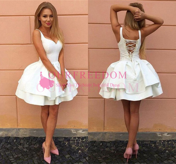 Sexy Straps V-neck Tiered Short Pary Dresses Lace-Up Puffy Cheap Homecoming Dress