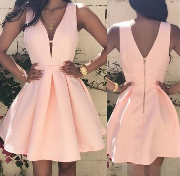 Lovely Pearl Pink Short Homecoming Dresses Cheap A Line V Neck Mini Cocktail Gowns Party Wears Club Dress