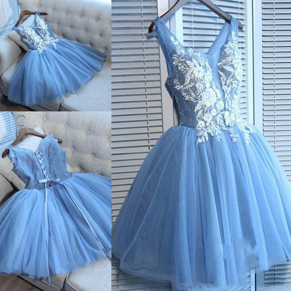 Delicate Blue V-neck A-line Homecoming Dress Short Party Gown 3D-Floral Appliques Lace Up Print Special Occasion Dresses Sweet