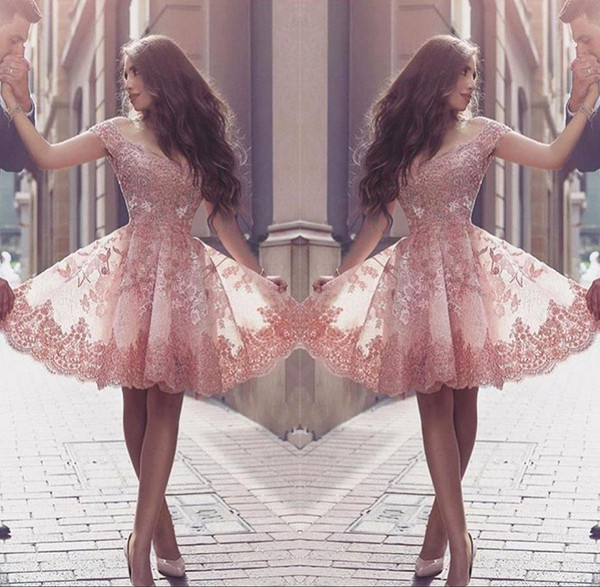 Sweet Off Shoulder Pink Homecoming Dresses Lace Appliques Girls Short Party Gown A Line Cocktail Dress