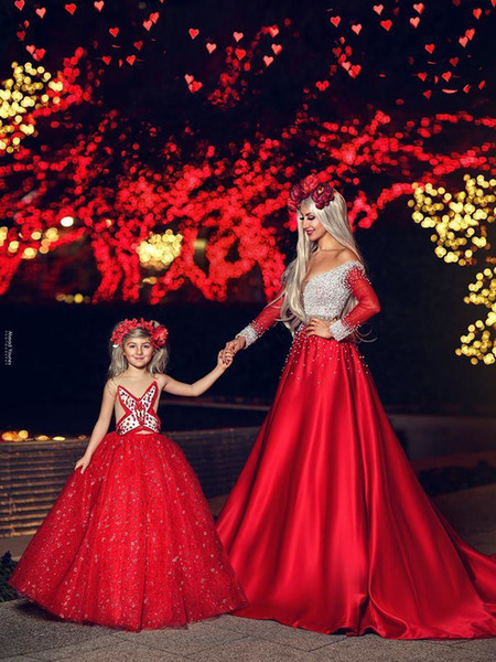 Luxury Red Evening Dresses Full Pearls Off Shoulder Long Sleeves Satin A-Line Sweep Train Prom Gowns Formal Party Maix Dress