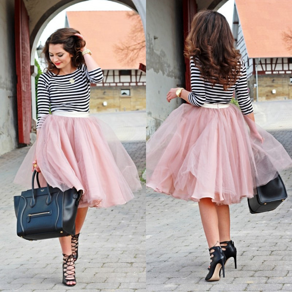 Lovely Popular Party Tutu Dresses Custom Made Cheap Blush Pink Knee Length Bust Skirts Tulle Bridesmaid Wedding Party Formal Wear