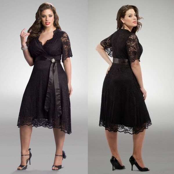 Plus Size Evening Dresses Sheer V-Neck 1/2 Sleeves Lace Prom Dress A-Line Tea Length Black Prom Gowns With Sash