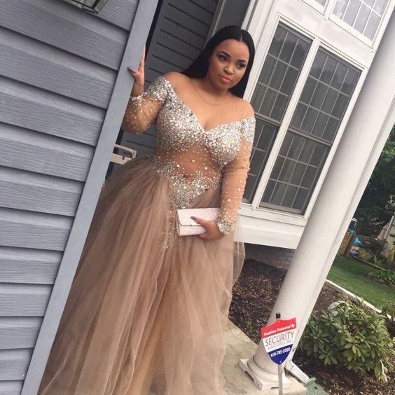 Sexy Rhinestones Beaded Plus Size Prom Dresses With Long Sleeves Sheer Jewel Neckline Formal Dress Floor Length Tulle Evening Gowns 2017