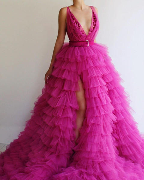 Luxury Fuchsia A Line Prom Dresses Side Split Lace Appliqued Formal Evening Quinceanera Gowns Tiered Ruffles Sweep Train robes de soirée