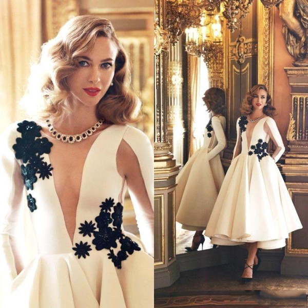 White Vintage A Line Prom Dresses Black Appliques Saudi Arabia Dubai Arabic Formal Cocktail Party Gown Tea Length Long Sleeves