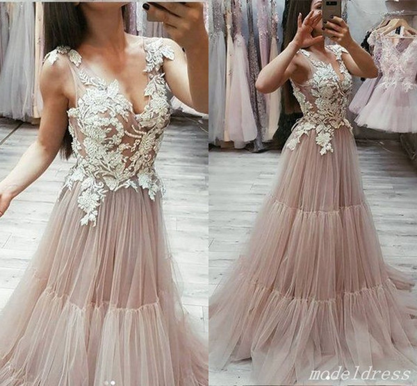 Chic Champagne Prom Dresses V Neck Sweep Train White Appliques Long Formal Evening Party Gowns Special Occasion Dress Plus Size