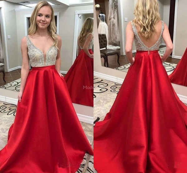 Stylish Red Prom Dresses Deep V-Neck Crystals Backless A Line Sweep Train Modern Formal Party Evening Gown Elegant Vestidos De Fiesta Custom