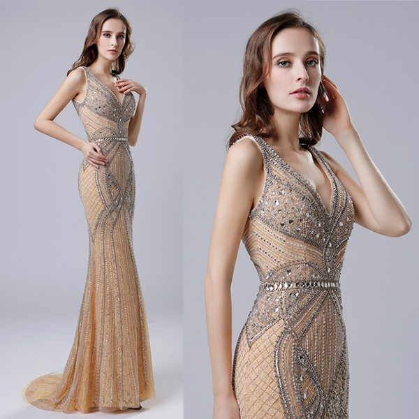 2022Champagne Luxury Sheath Dubai Show Rhinestones V-Neck Prom Dresses Sexy Backless Elegant Floor Length Celebrity Evening Party Gowns