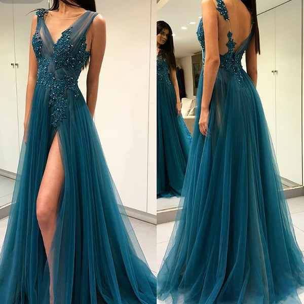 Tulle Prom Dresses Pleats V Neck Side Slit Lace Appliques A Line Backless Floor Length Evening Dresses Gowns