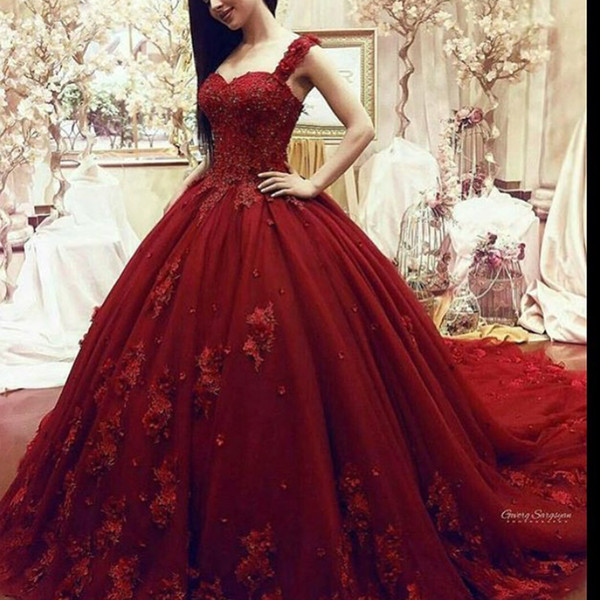 Ball Gown Prom Dresses Red Sweetheart Neckline Hand Made Flowers Lace Appliques Floor Length Puffy Evening Dresses Gowns