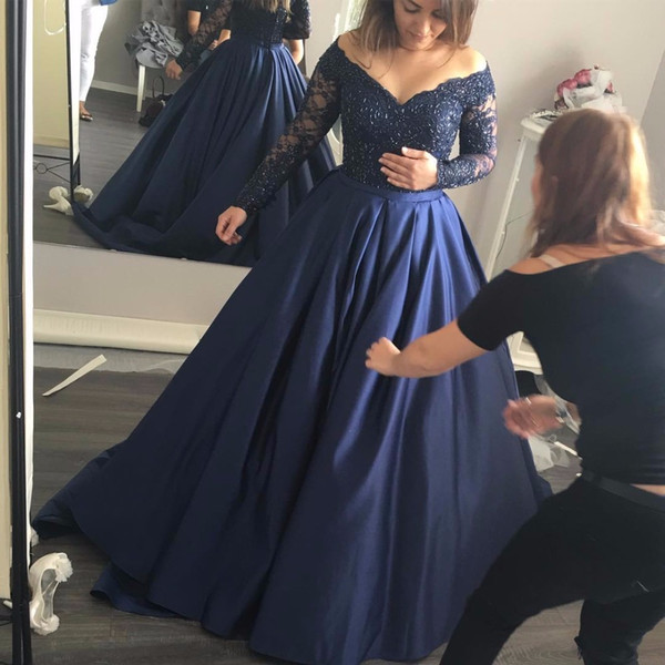 2017 Long Sleeve Prom Dresses with V Neckline Navy Blue Satin Prom Dress with Beadings Puffy Formal vestidos de gala largos