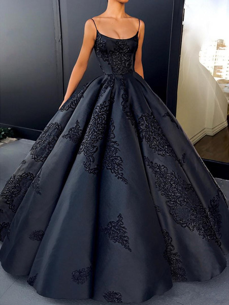 Sexy Black Spaghetti Straps Ball Gown Prom Dresses Satin Lace Appliques Backless Evening Dresses Formal Dresses