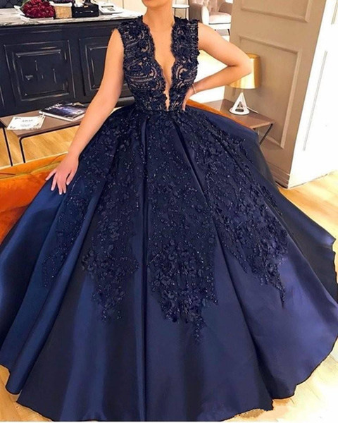 Modest Navy Blue Lace Appliqued Beaded Prom Dresse Sexy Deep V Neck Ball Gown Quinceanera Dress Formal Pageant Wear Custom Made