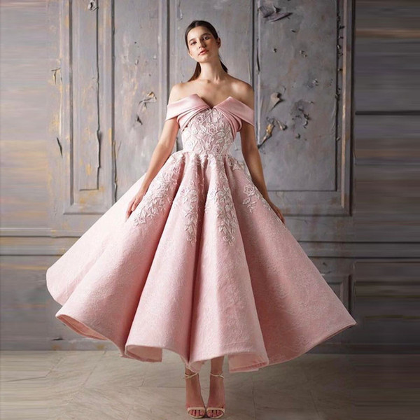 2019 New Blush Luxury Prom Gowns Vestido de festa Off Shoulders Lace Appliques Ball Gown Evening Wear Dubai Arabic Party Dress