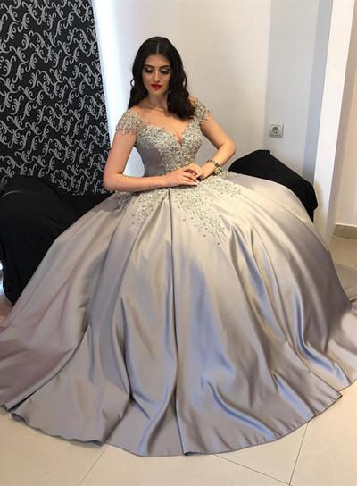 2017 Sweetheart Ball Gown Prom Dresses Elegant Off-Shoulder Short Sleeves Appliqued Crystals Floor Length Sweep Train Party Gowns