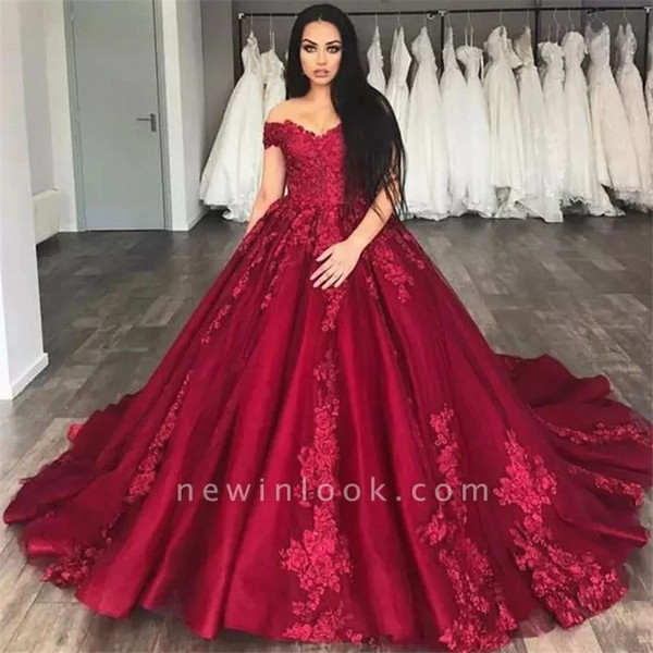 Luxury Off The Shoulder Lace Quinceanera Dresses Satin Lace Beaded Layered Ruffles Ball Gowns Sweep Train Prom Party Princess Dresses