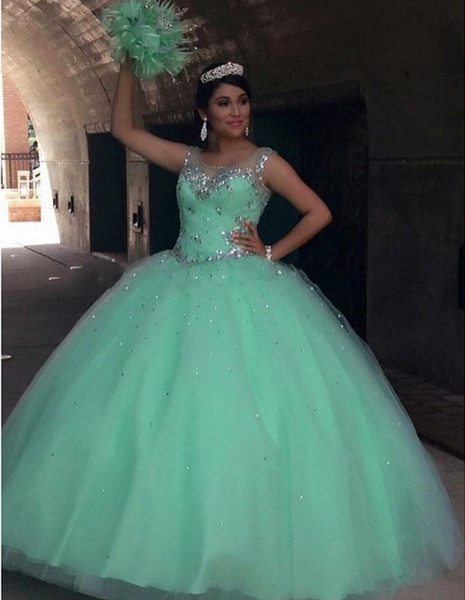 Fancy Bling Beaded Mint Green Quinceanera Dresses Sheer Crew Beaded Crystals Ruched Long Prom Dresses Sage Ball Gown Pricness Dresses