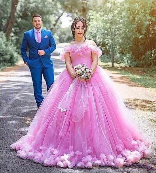 Pink Princess Puffy Quinceanera Dresses Modest 3D Handmade Flowers Off shoulder Dubai Arabic Prom Evening Gowns