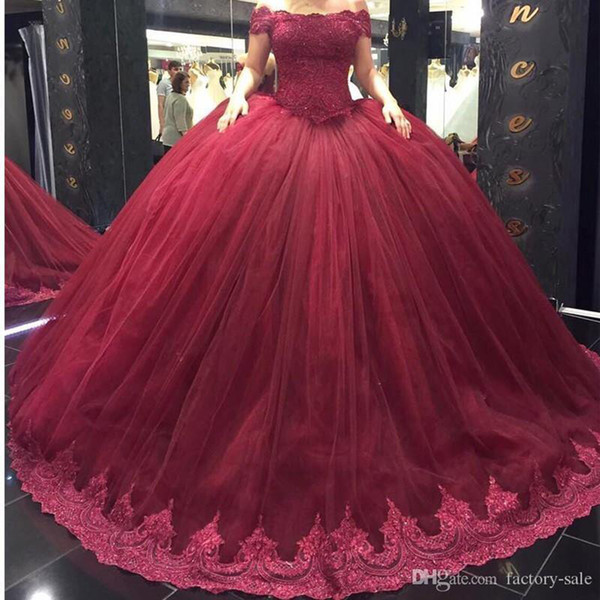 Hot Burgundy Ball Gown Quinceanera Dresses Off Shoulder Lace Appliques Beaded Long Party Gowns Sweet Sixteen Prom Pageant Dresses