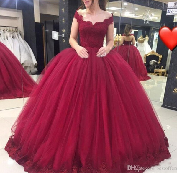 Plus Size Puffy Sweet 16 Ball Gowns Quinceanera Dresses Arabic Dark Red Lace Tulle Backless Mexican Masquerade Juniors Prom Dress