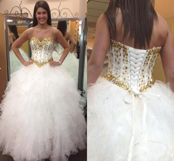 Glitter White and Gold Quinceanera Dresses Basque Waist Sweetheart Beaded Crystals Sweet 16 Ball Gown Corset Back Prom Pageant Gowns