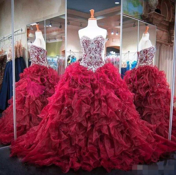 Glitter Beaded Crystal Burgundy Quinceanera Dresses Sexy Sweetheart Organza Ruffles Sweet 15 16 Yearls Ball Gowns Prom Party Gowns