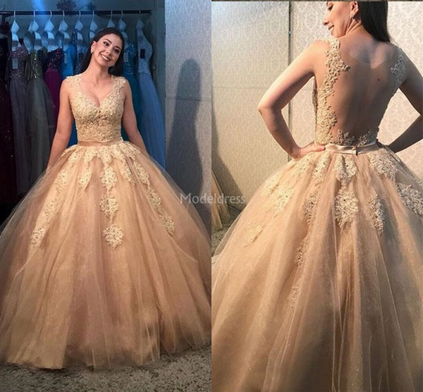 Romantic Lace Quinceanera Dresses V-Neck Appliques Illusion Elegant Special Occasion Dresses For Sweet 16 Plus Size Party Gown Vestidos