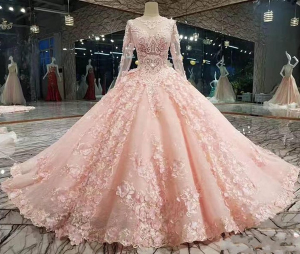 Luxury Pink New Ball Gown Quinceanera Dresses Long Sleeves Lace Appliqued Petal Powers Flowers Evening Prom Gowns Custom Made Formal Gowns