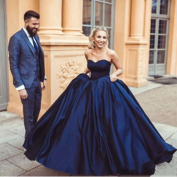 Navy Blue Ball Gown Quinceanera Dresses Modern Sweetheart Sleeveless Back Arabic Formal Evening Gowns Custom Made Plus Size Satin