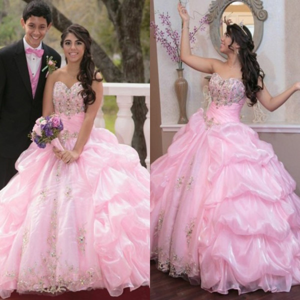 Sweet 16 Vestidos de Quinceanera Dresses Lovely Pink Ball Gown Beaded Crystals Ruffles Puffy Pageant Gowns Prom Evening Dress