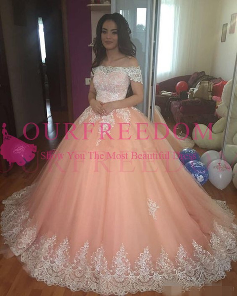 New Hight Quality Quinceanera Dresses Off The Shoulder White Lace Appliques Puffy Ball Gown Formal Evening Occasion Dresses For Sweet