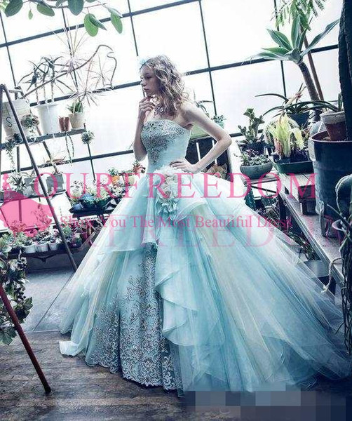 Mint Green Ball Gown Quinceanera Dresses Gowns Princess Crystal Prom Dress Sweet 16 Ball Gowns Formal Special Occasion Evening Party Dress