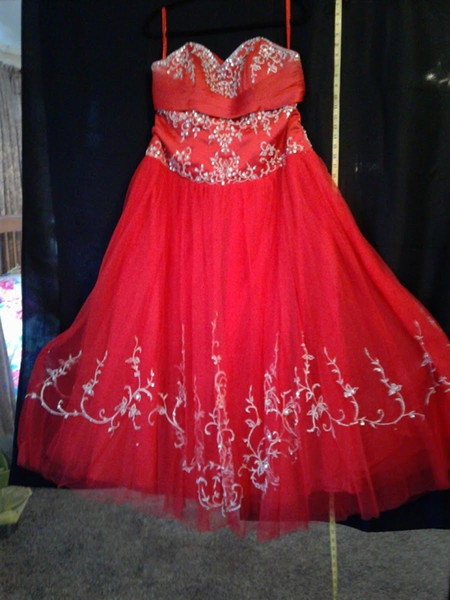 New Luxury Red Embroidery Ball Gown Quinceanera Dresses Crystals For 15 Years Sweet 16 Plus Size Pageant Prom Party Gown QC1049