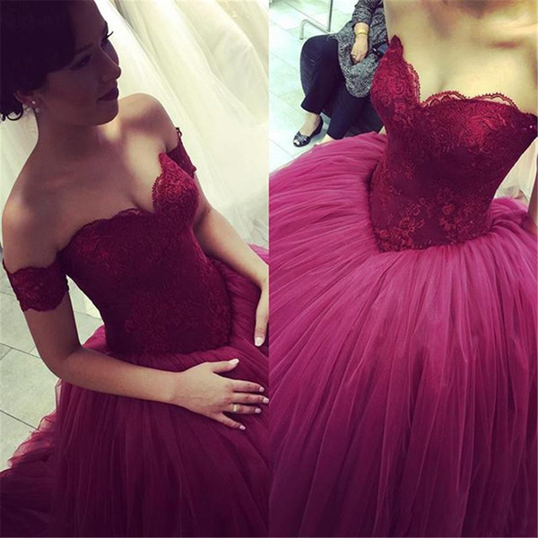 Modern Off-the-shoulder Tulle Lace Quinceanera Dress Princess Sweep Train Sexy Sixteen Dress vestidos de fiesta baratos