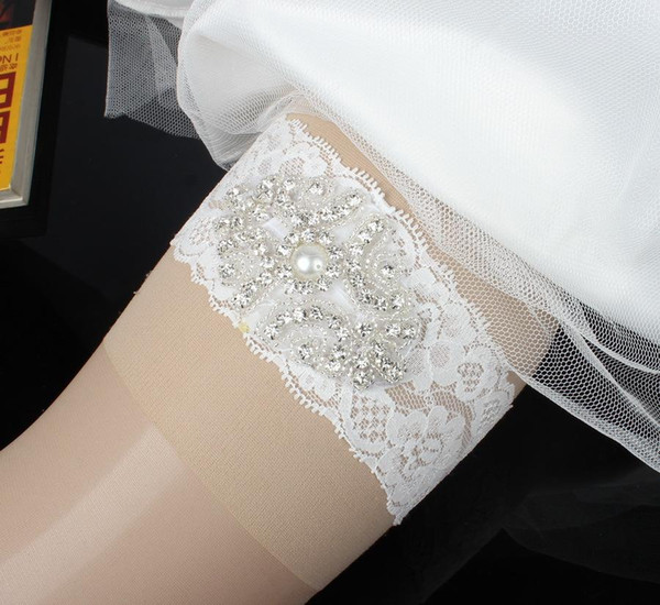 Classical Lace Bridal Garters Crystal Rhinestone Wedding Garter Sexy Bridal Accessories Leg Garter Belt Bride to Be 2015