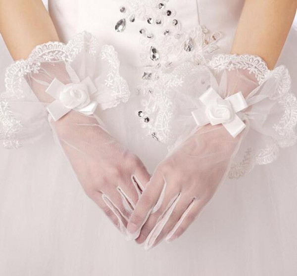 2019 Real Photo Bridal Gloves White Lace Full Finger Wrist Length Wedding Gloves Tulle Cheap Bridal Accessories