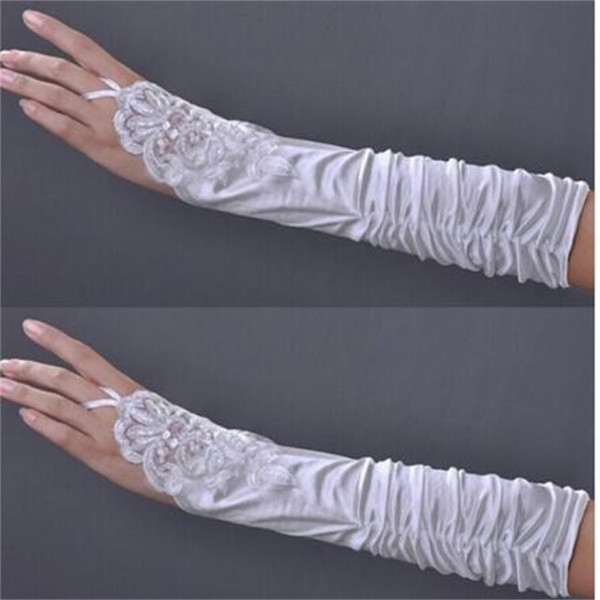 2017 New Arrival Bridal Gloves with Lace Appliqued Fashion Fingerless White/Ivory Wedding Dress Elegant Wedding Accessories