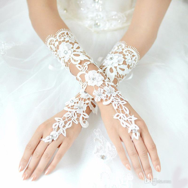 Fashion 2018 Lace Bridal Gloves White Long Fingerless Elegant Wedding Accessories Party Gloves Cheap Bridal Lace Glove
