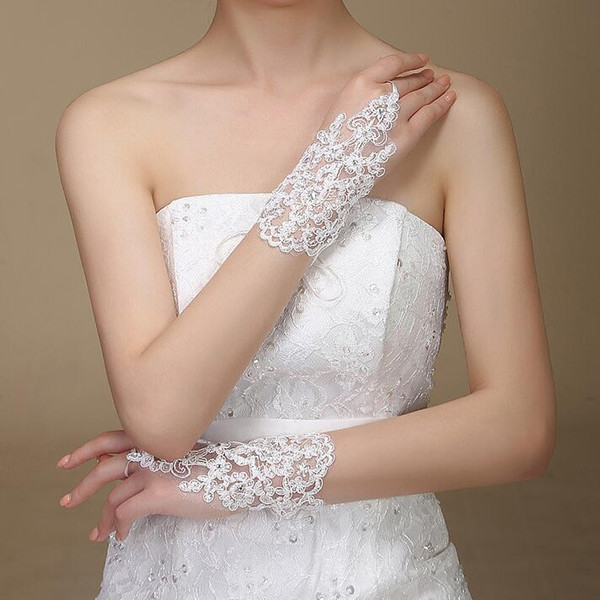 New Arrival high quality In Stock Lace Appliques Beads Fingerless Wrist Length With Ribbon Bridal Gloves Wedding Accessories HT113