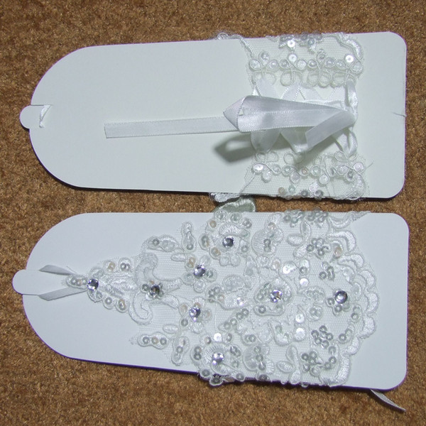 2017 Cheap Fingerless In stock Wedding Accessories For wedding evening Party gloves Short Wrist Length Lace Beads Bridal Gloves