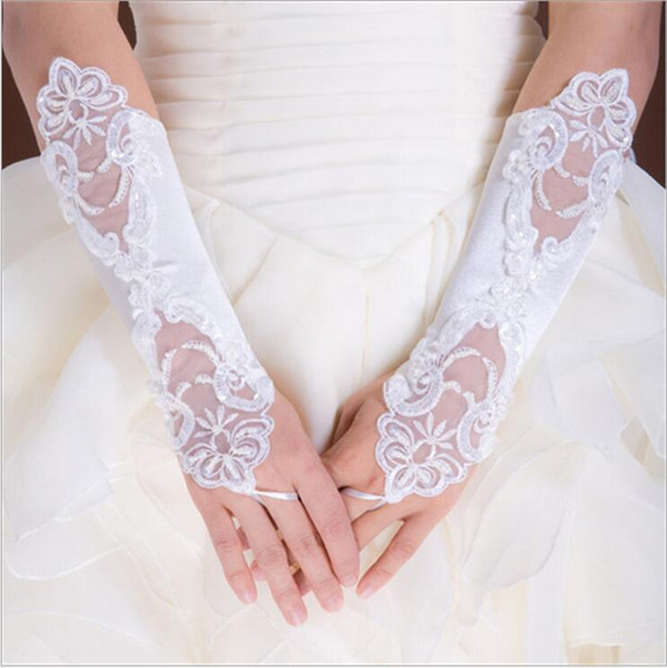 Vintage Lace Appliques Below Elbow Length Gloves Fingerless Short Bridal Wedding Gloves With Crystals White Ivory In Stock