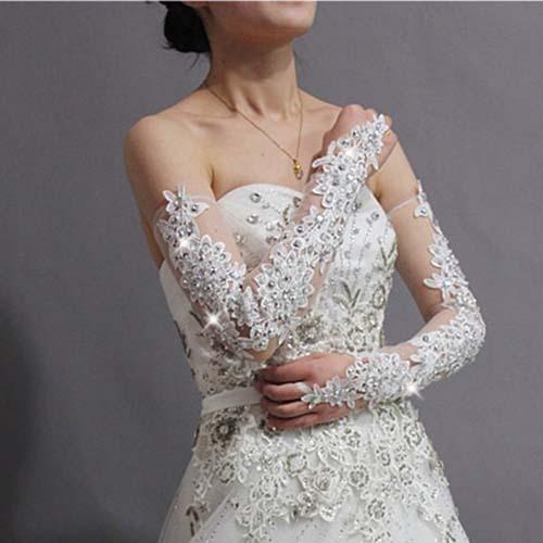 Luvas De Festa 2018 White Ivory Sexy Gorgeous Gloves Bridal Lace Wedding Gloves With Rhinestones Gloves Wedding Accessories